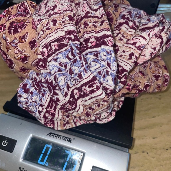 Billabong Floral Boho Peasant Top - Picture 9 of 15